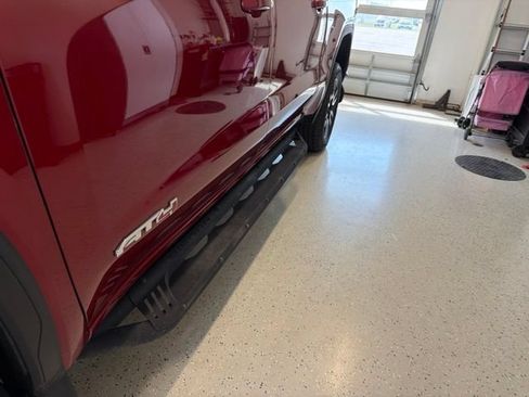 Used 2025 GMC Sierra 1500 AT4 w/ Technology Package AWD/4WD image 10