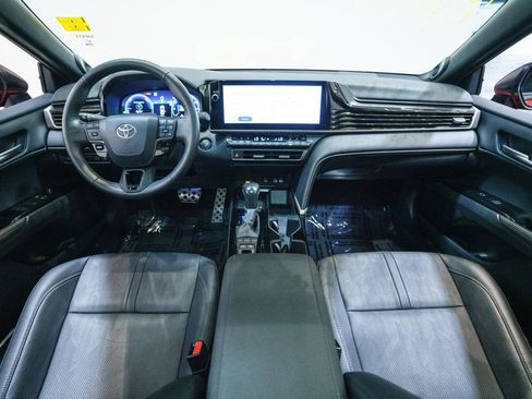 Used 2025 Toyota Camry XSE FWD image 13