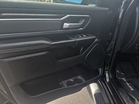 Used 2019 RAM 1500 Big Horn AWD/4WD image 9