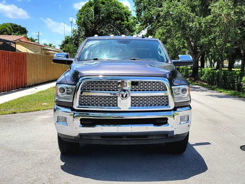 Used 2018 RAM 2500 Laramie image 2