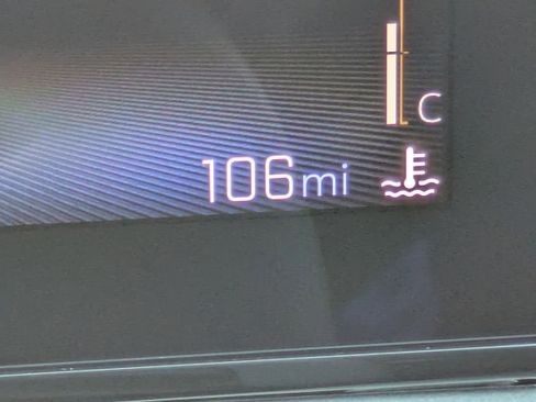 New 2026 Chevrolet Trax LT w/ Sunroof Package image 22