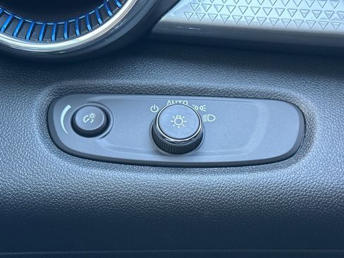 New 2026 Chevrolet Trax LT image 29