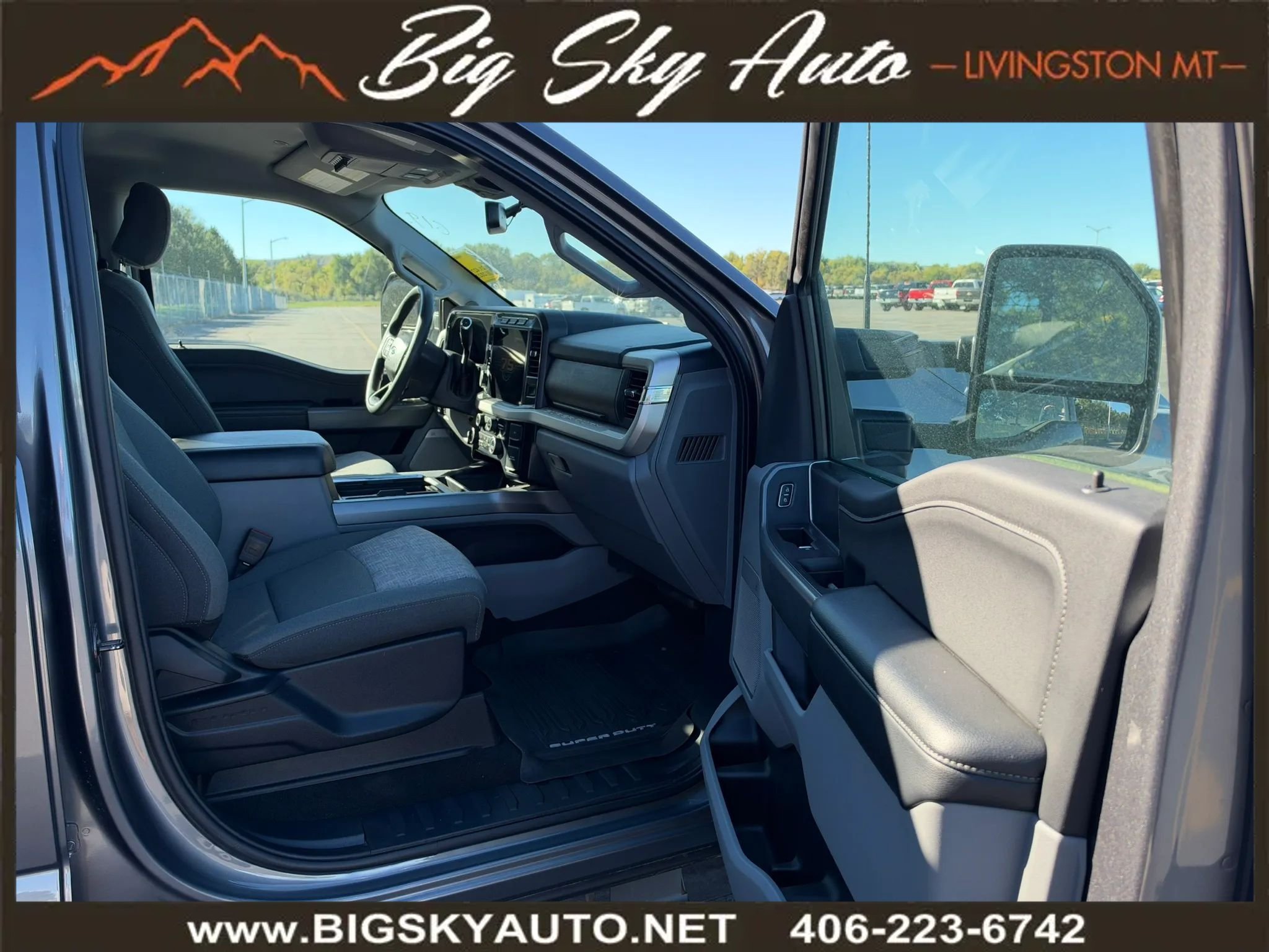 Used 2023 Ford F350 XLT w/ XLT Premium Package AWD/4WD image 21