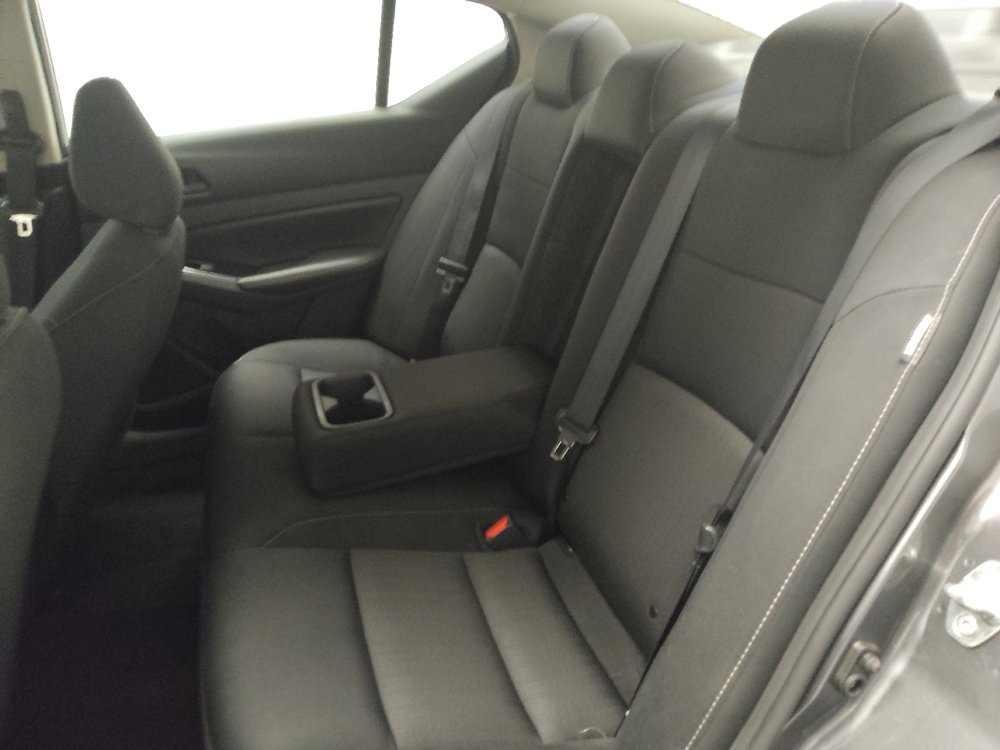 Used 2023 Nissan Altima 2.5 SV FWD image 18