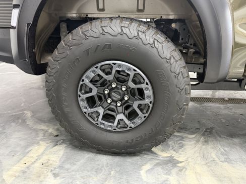 Used 2025 Ford F150 Raptor w/ Equipment Group 803A Raptor R AWD/4WD image 31