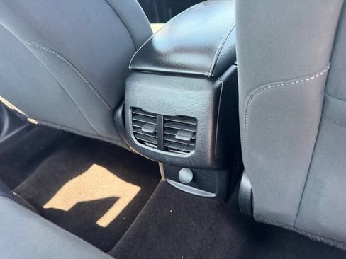 Used 2020 Ford Fusion SE FWD image 36