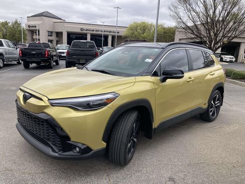 Used 2024 Toyota Corolla Cross XSE w/ Convenience Package image 5