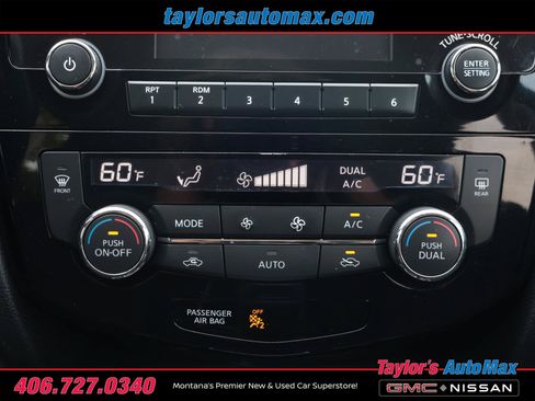 Used 2017 Nissan Rogue SV w/ Midnight Edition AWD/4WD image 12
