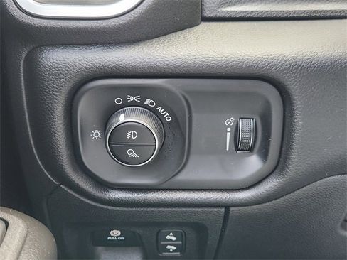 Used 2025 RAM 1500 Lone Star image 21