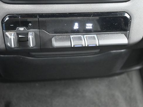 Used 2022 RAM 1500 Big Horn AWD/4WD image 14