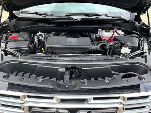 New 2026 GMC Yukon XL Denali w/ Sun & Power Step Package AWD/4WD image 12