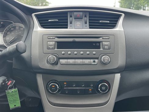 Used 2014 Nissan Sentra SV image 15