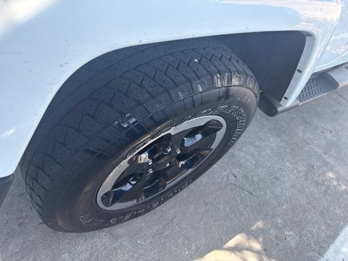 Used 2014 Jeep Wrangler Unlimited Sahara AWD/4WD image 8