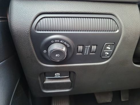 Used 2024 Jeep Wagoneer L Series II w/ Flexible Seating Group AWD/4WD image 23