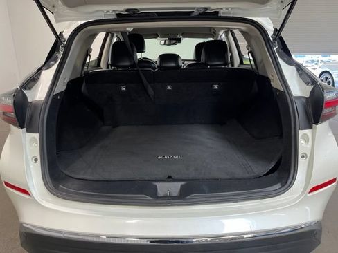 Used 2023 Nissan Murano SV AWD/4WD image 17