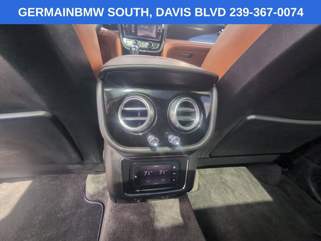 Used 2017 Bentley Bentayga AWD/4WD image 42