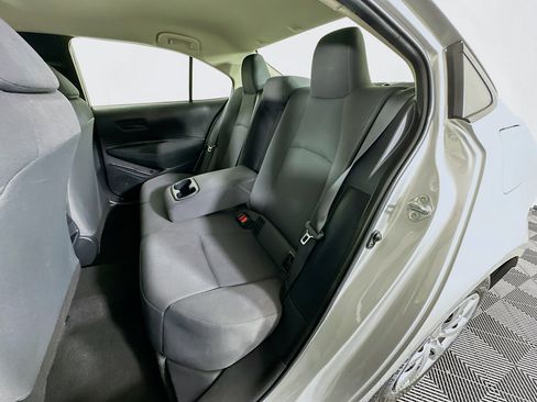 Used 2022 Toyota Corolla LE image 25