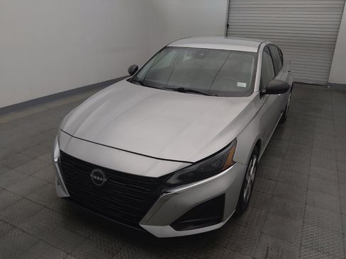 Used 2024 Nissan Altima 2.5 S FWD image 15