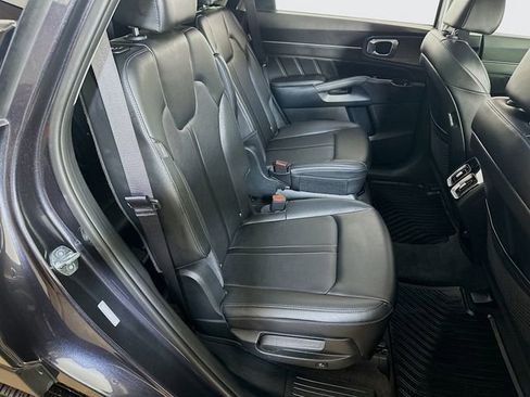 Used 2025 Kia Sorento SX image 13