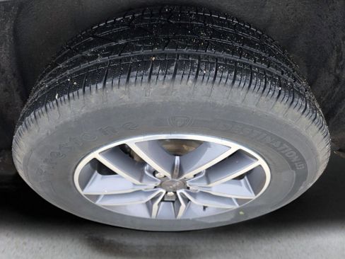 Used 2019 Jeep Grand Cherokee Limited w/ Luxury Group II image 38