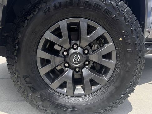 Used 2023 Toyota Tacoma SR5 w/ Technology Package AWD/4WD image 10