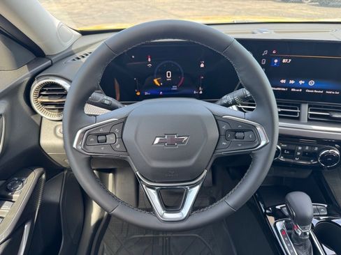 New 2025 Chevrolet Trax ACTIV w/ Driver Confidence Package FWD image 6
