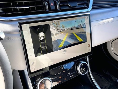 Used 2024 Jaguar XF R-Dynamic SE image 20