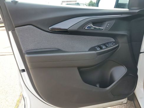 Used 2023 Chevrolet TrailBlazer LT FWD image 10