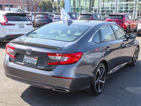 Used 2018 Honda Accord Sport image 5