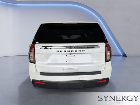 Used 2021 Chevrolet Suburban Z71 w/ Luxury Package AWD/4WD image 6
