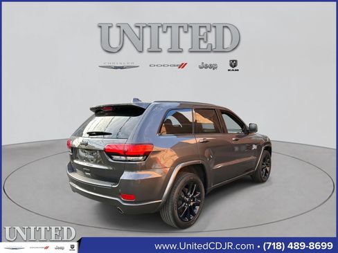 Used 2020 Jeep Grand Cherokee Altitude image 2