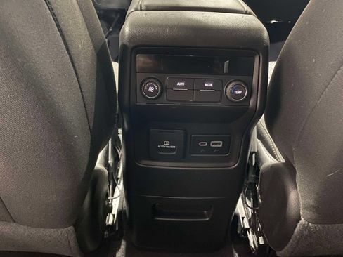 Used 2023 GMC Acadia SLE w/ Driver Convenience Package AWD/4WD image 12