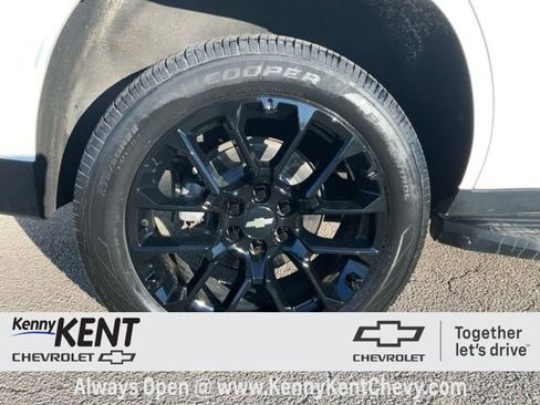 Used 2022 Chevrolet Tahoe RST w/ Luxury Package image 11