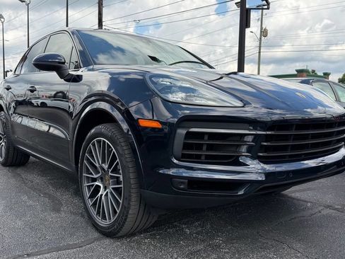 Used 2021 Porsche Cayenne AWD/4WD image 11