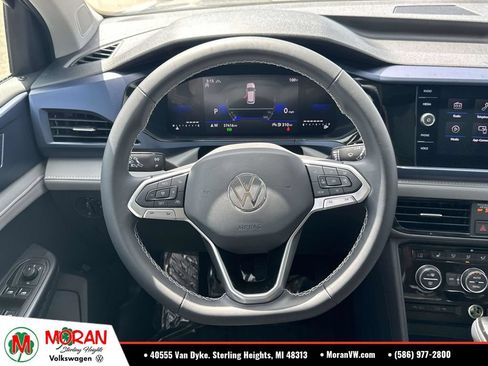 Used 2024 Volkswagen Taos SE AWD/4WD image 16