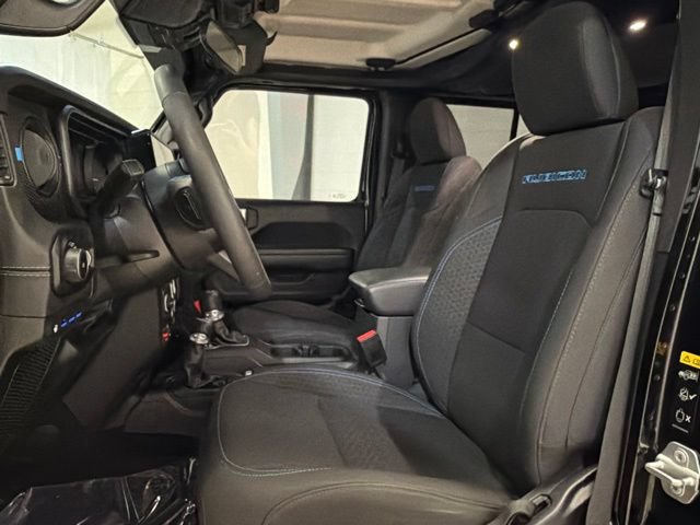 Used 2025 Jeep Wrangler Unlimited Rubicon 4xe w/ Safety Group AWD/4WD image 12