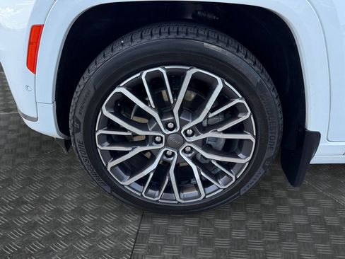 Used 2021 Jeep Grand Cherokee L Summit AWD/4WD image 14
