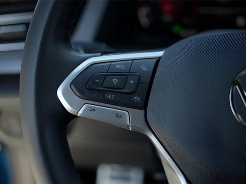 Used 2024 Volkswagen Atlas Cross Sport SEL Premium R-Line image 15