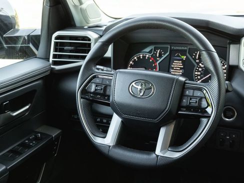 Used 2023 Toyota Tundra Limited AWD/4WD image 30