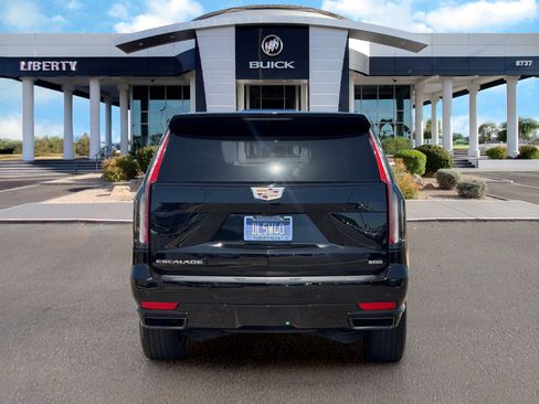 Used 2021 Cadillac Escalade Sport RWD image 4