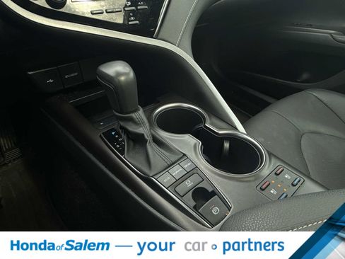 Used 2023 Toyota Camry XSE w/ Navigation Package image 17