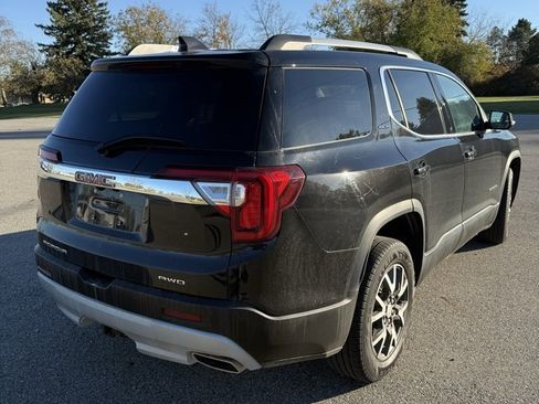 Used 2023 GMC Acadia SLE image 3