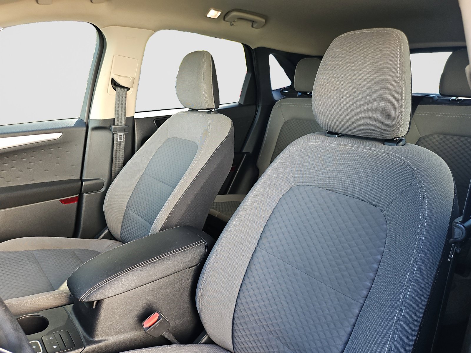 Used 2020 Ford Escape SE FWD image 14