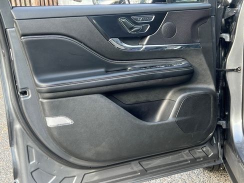 Used 2023 Lincoln Corsair Standard Sport Utility image 15