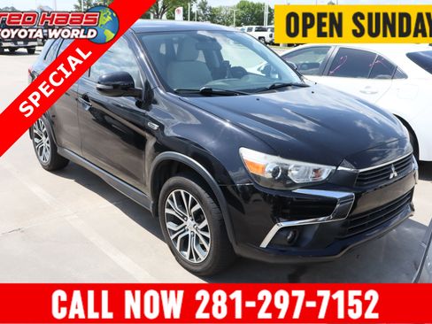 Used 2017 Mitsubishi Outlander Sport ES image 1