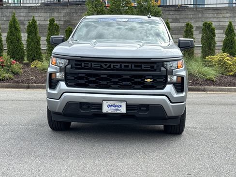 Used 2025 Chevrolet Silverado 1500 Custom RWD image 3