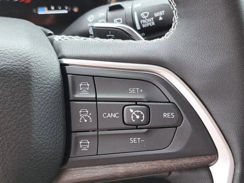Used 2023 Jeep Grand Cherokee Limited RWD image 24