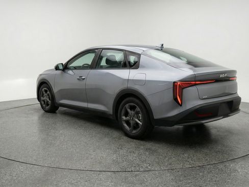 Used 2025 Kia K4 LXS image 6