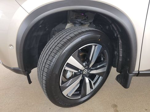 Used 2021 Nissan Rogue Platinum FWD image 34