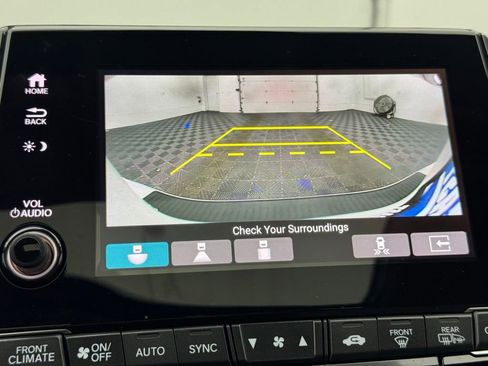 Used 2023 Honda Odyssey Elite image 4